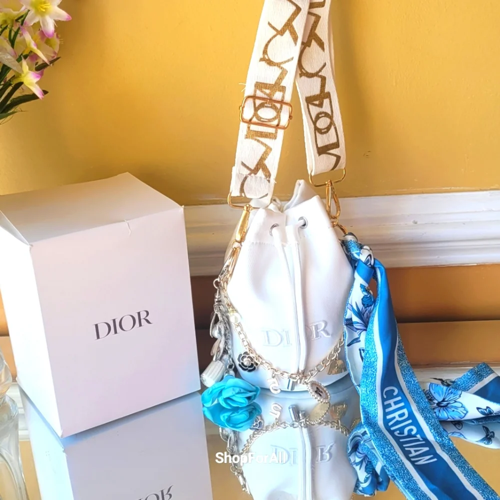 Dior - Picture 4 of 16